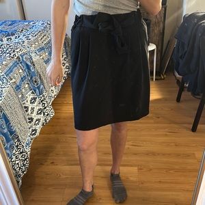 Lululemon tie front skirt size 8